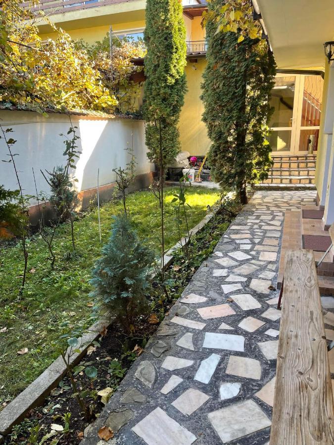 Casa Floraly Hotel Brasov Exterior photo