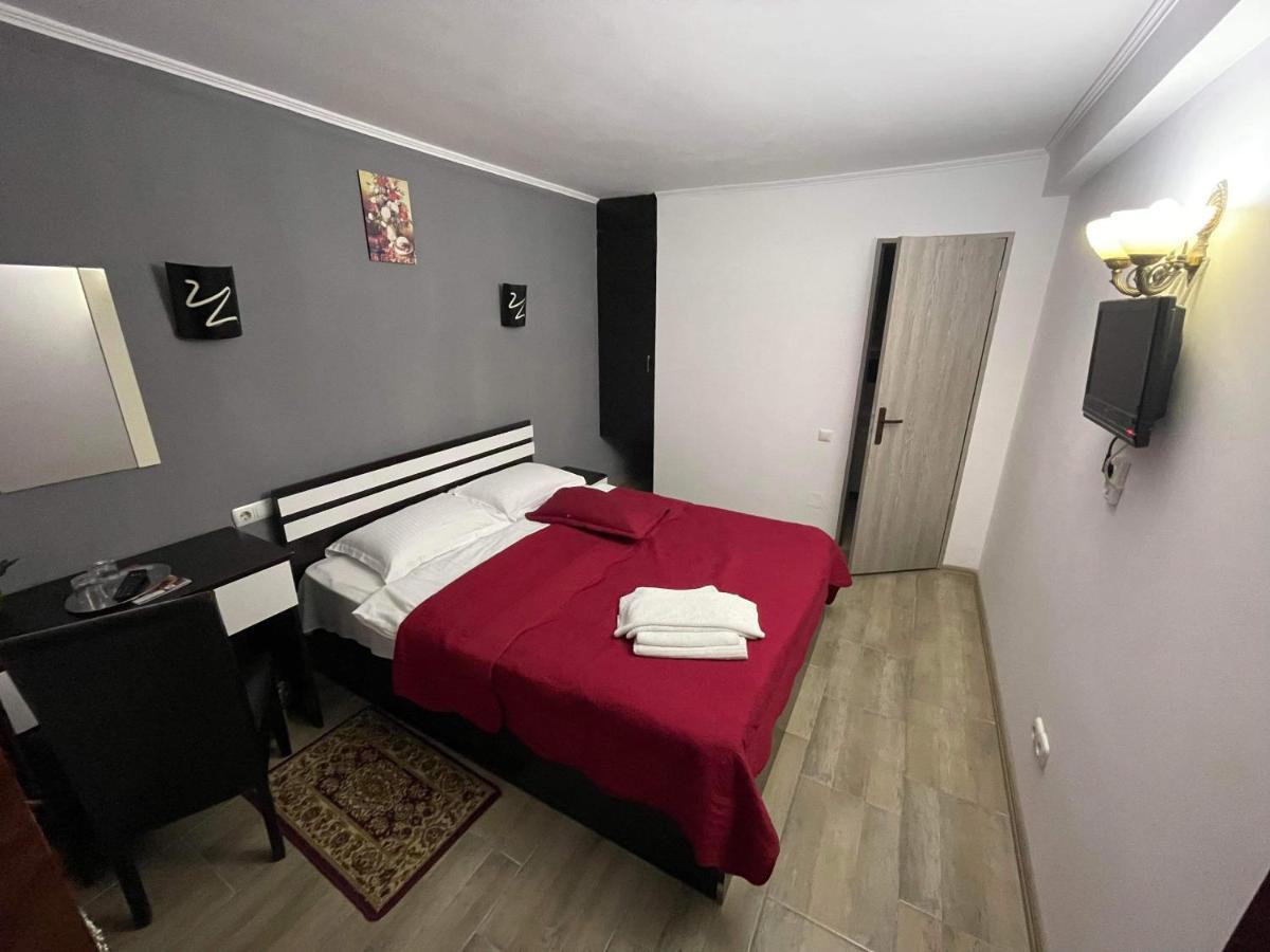 Casa Floraly Hotel Brasov Exterior photo
